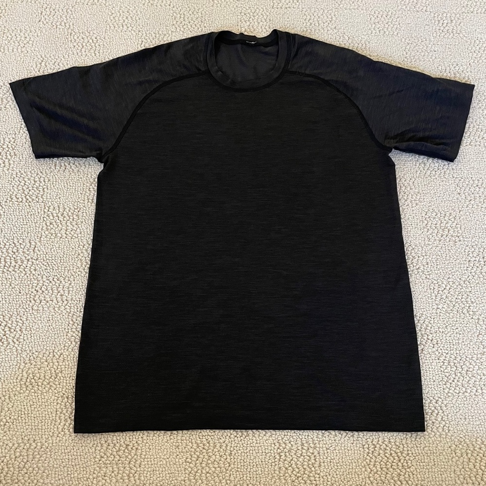 Lululemon M metal Vent Tech Ss shirt Black